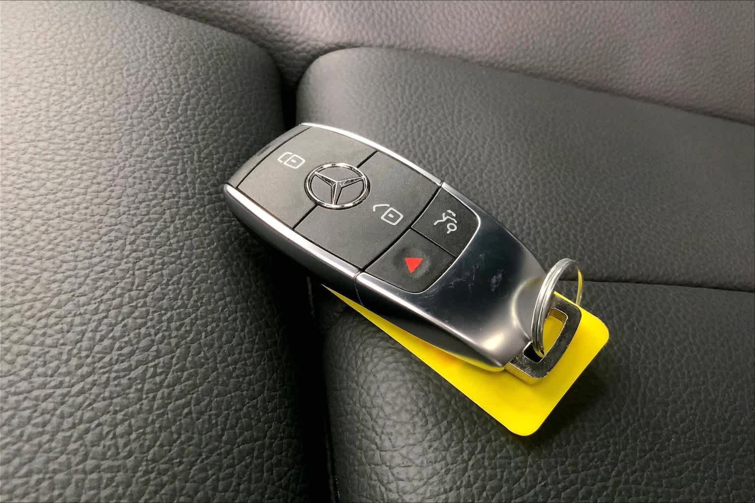 Certified 2024 Mercedes-Benz GLB 250 image 12