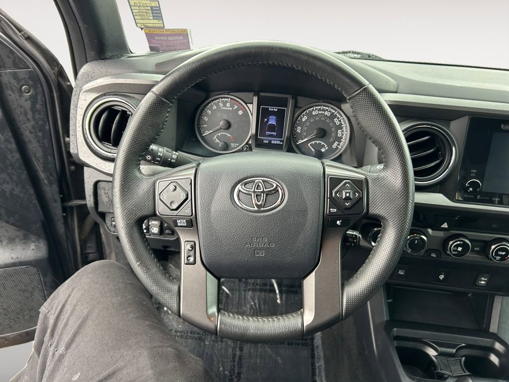Used 2017 Toyota Tacoma TRD Off-Road w/ Tow Package (A/T) image 14