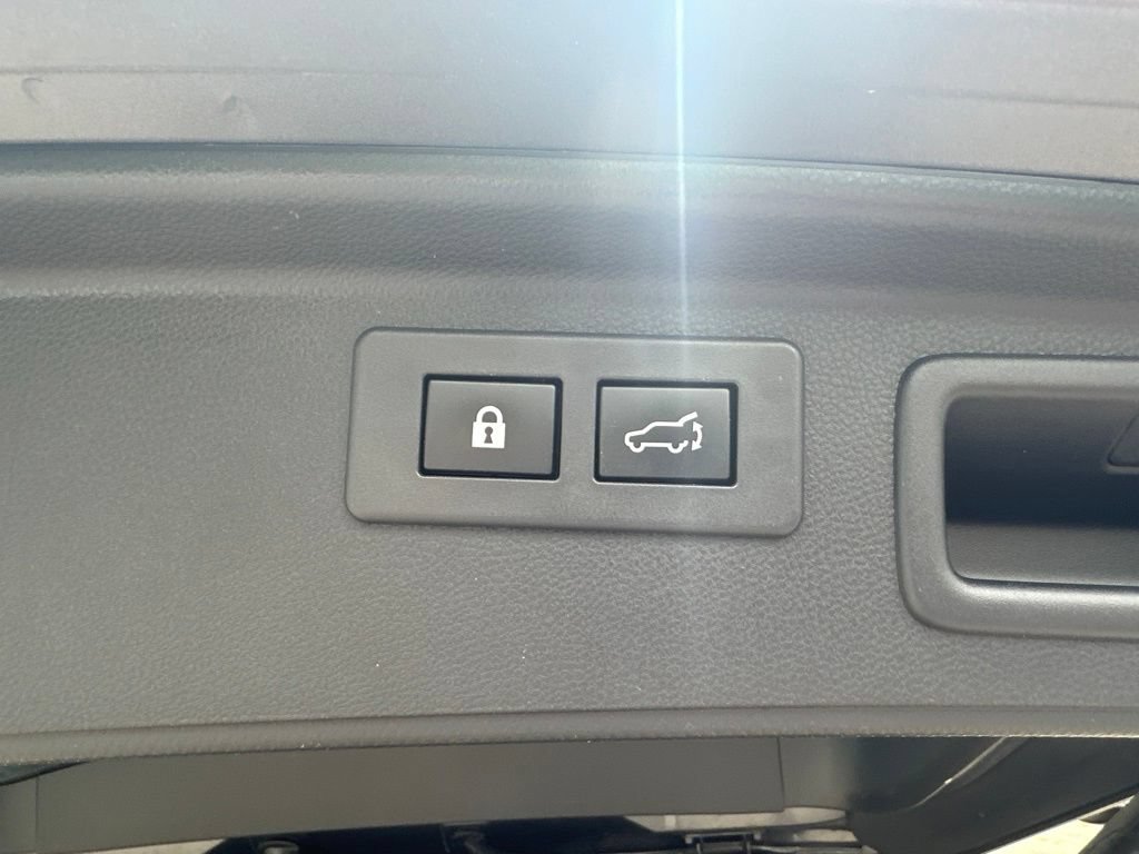 Used 2023 Subaru Forester Limited AWD/4WD image 11