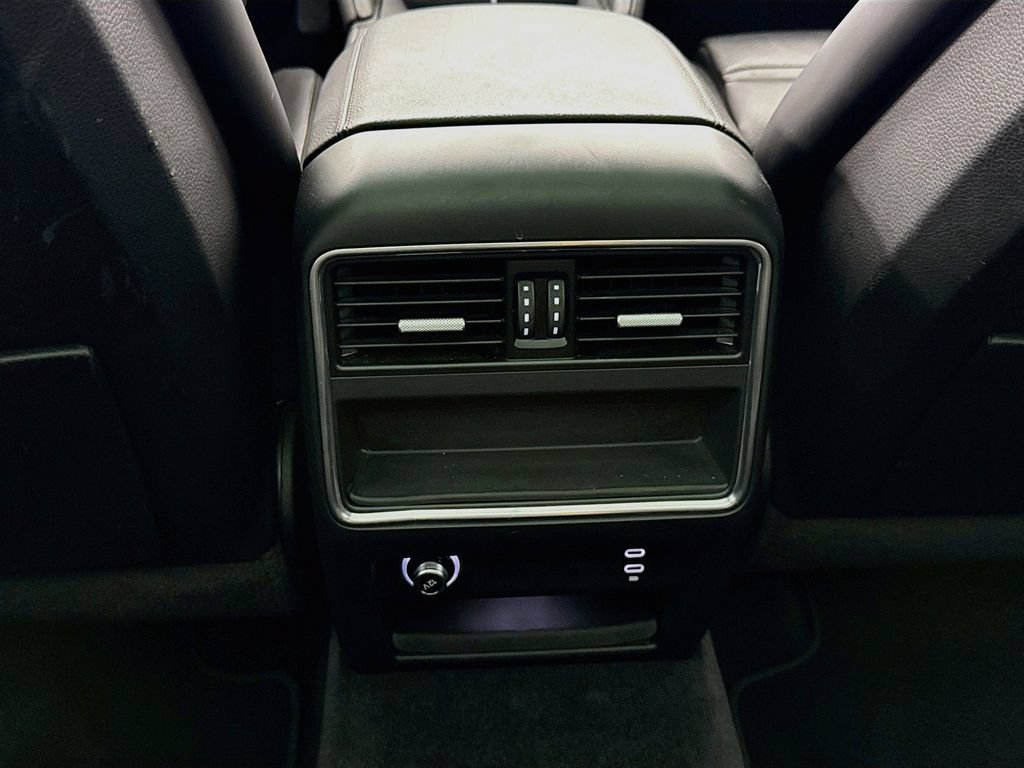 Certified 2023 Porsche Cayenne AWD/4WD image 26