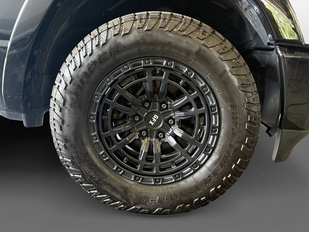 Used 2021 RAM 1500 Laramie w/ Sport Appearance Package AWD/4WD image 8