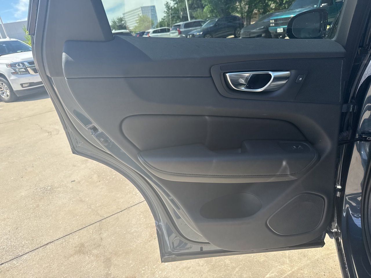 Certified 2024 Volvo XC60 B5 Plus w/ Protection Package Premier AWD/4WD image 16