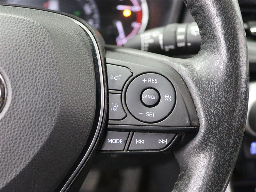 Used 2022 Toyota RAV4 Limited AWD/4WD image 29