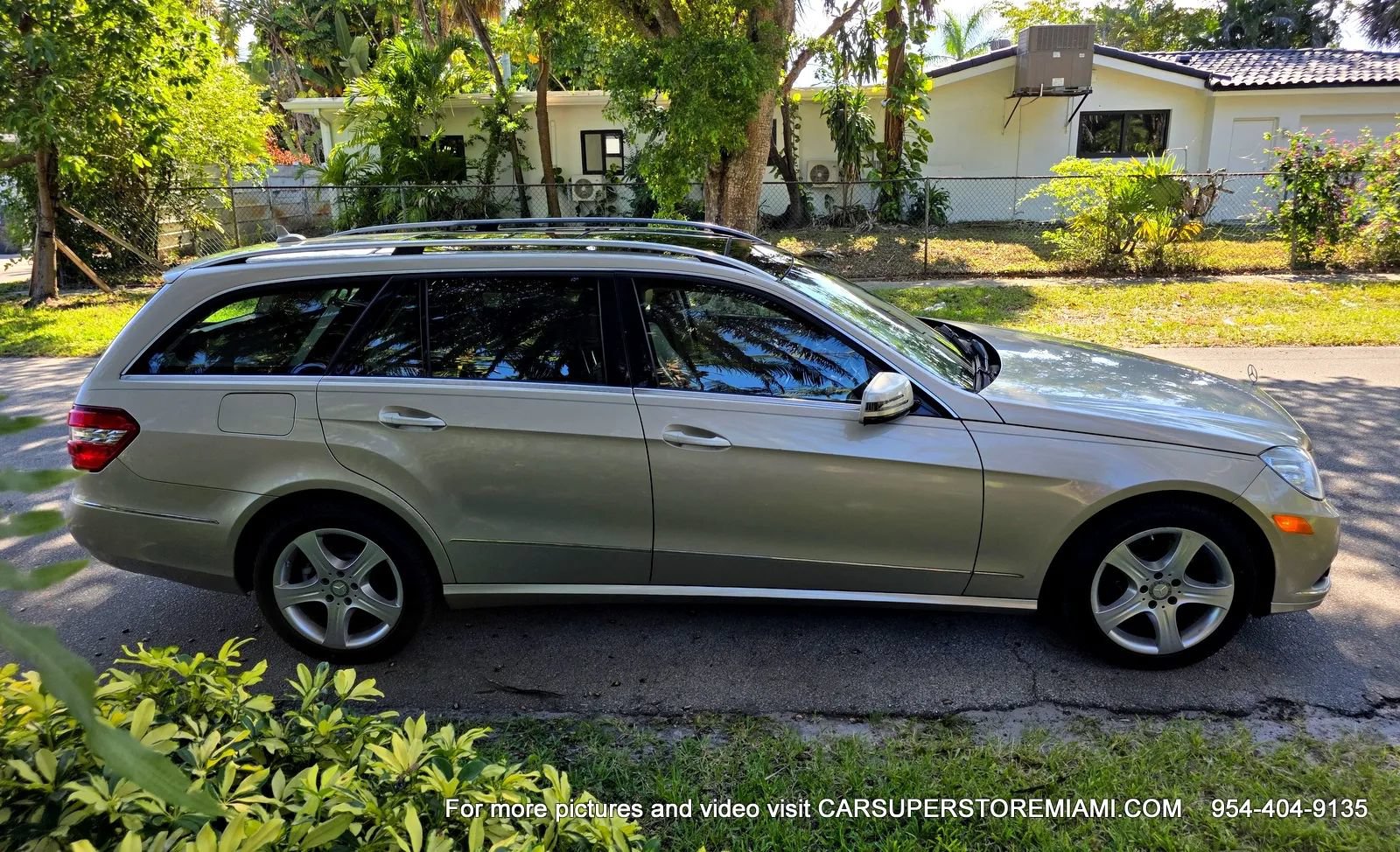 Used 2011 Mercedes-Benz E 350 4MATIC Wagon image 21