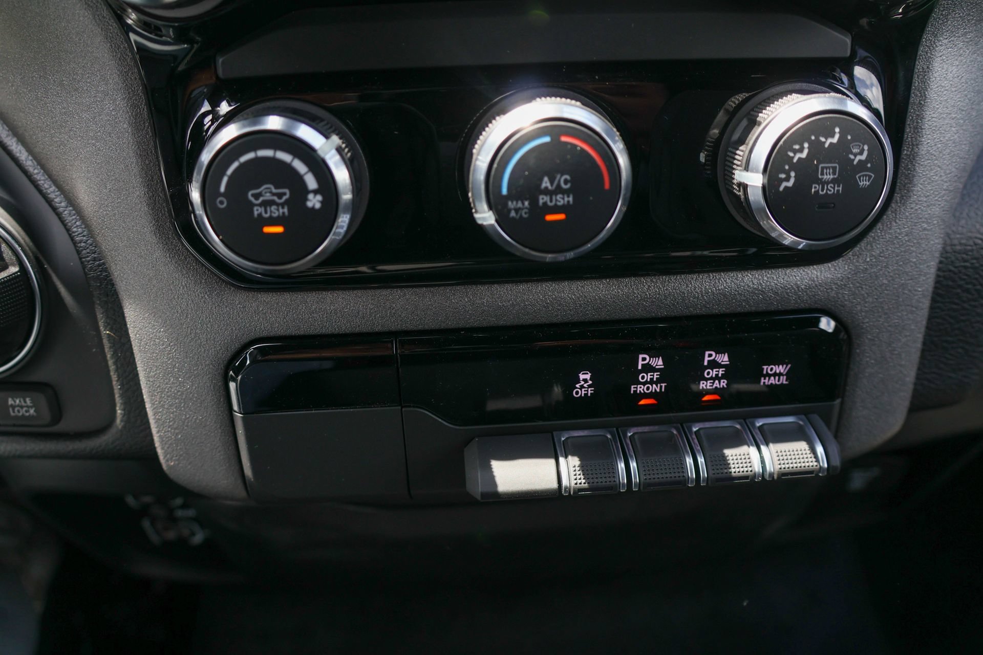 New 2026 RAM 1500 Warlock AWD/4WD image 17