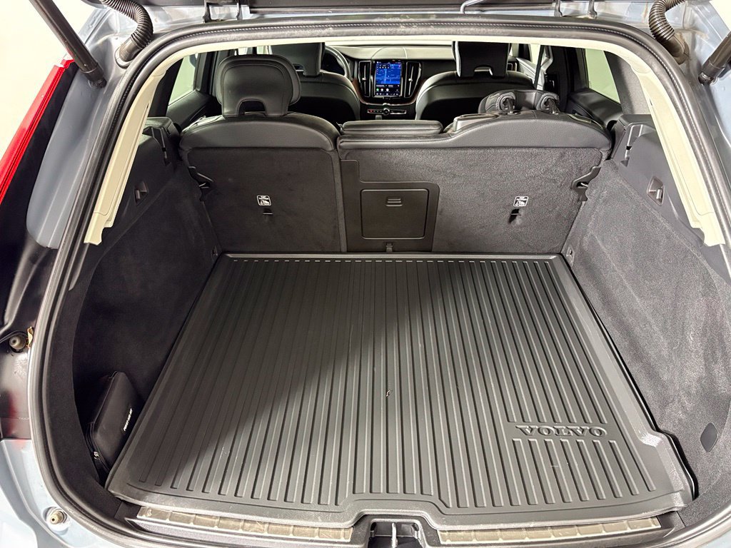 Used 2023 Volvo XC60 B5 Plus w/ Protection Package Premier FWD image 36