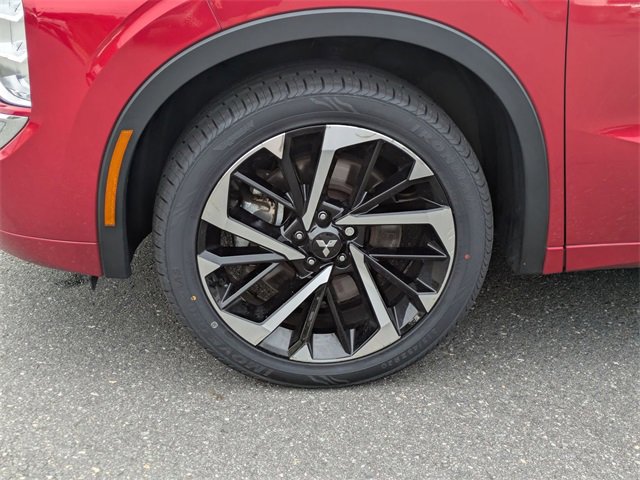 Used 2023 Mitsubishi Outlander SE image 10