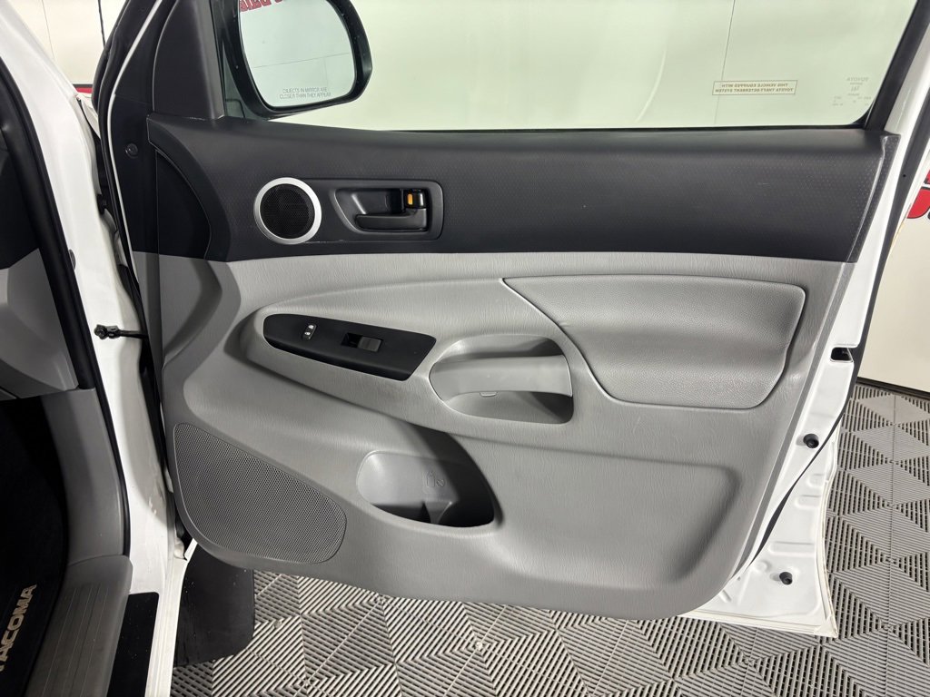 Used 2014 Toyota Tacoma 4x4 Double Cab image 34