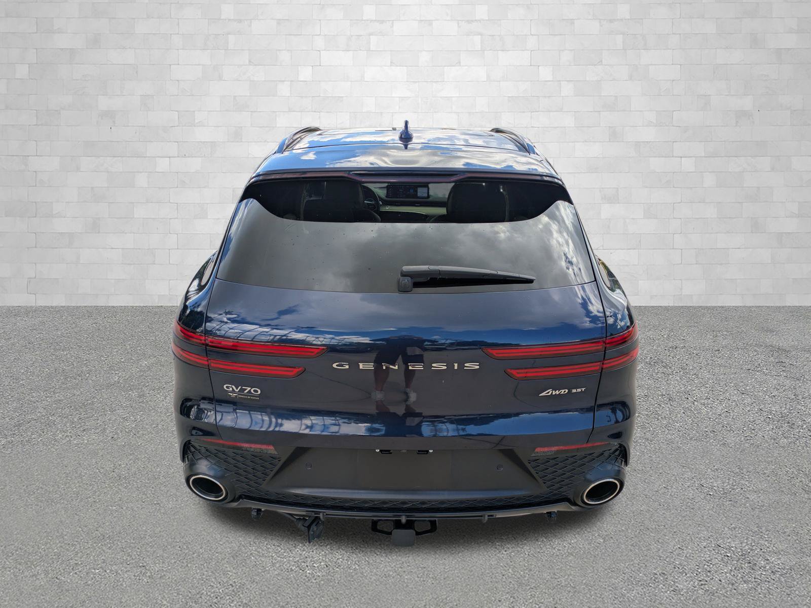 Certified 2022 Genesis GV70 3.5T Sport w/ Sport Prestige Package AWD/4WD image 3