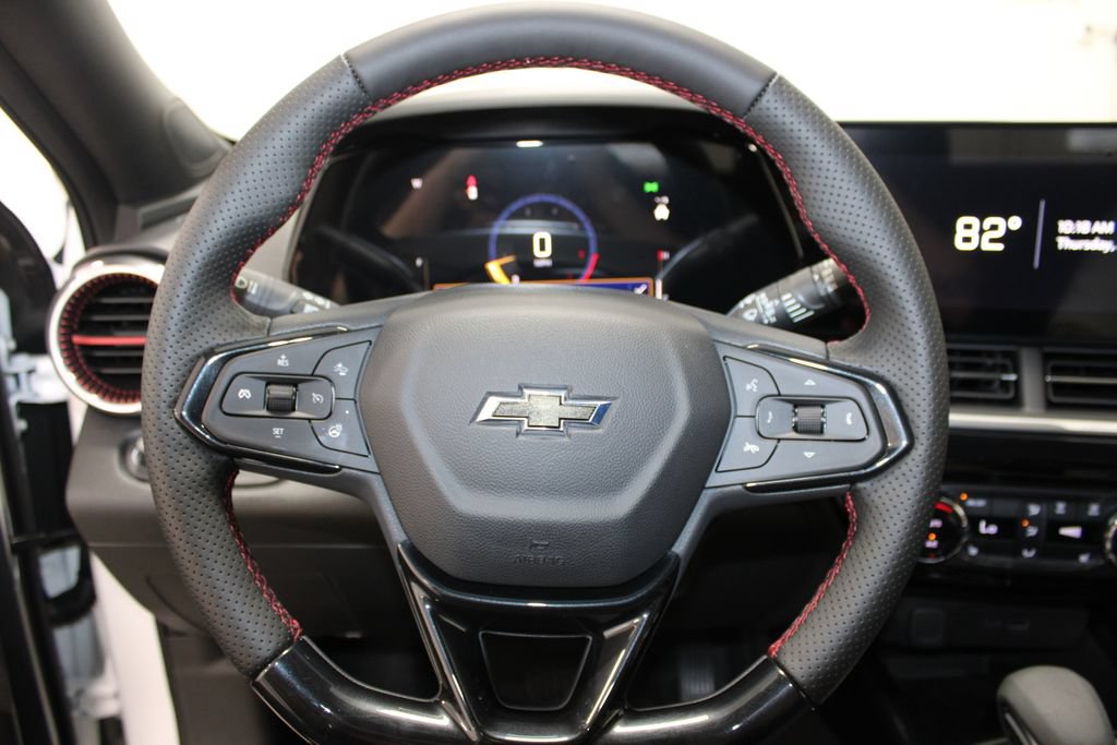 New 2026 Chevrolet Trax RS w/ Sunroof Package FWD image 31