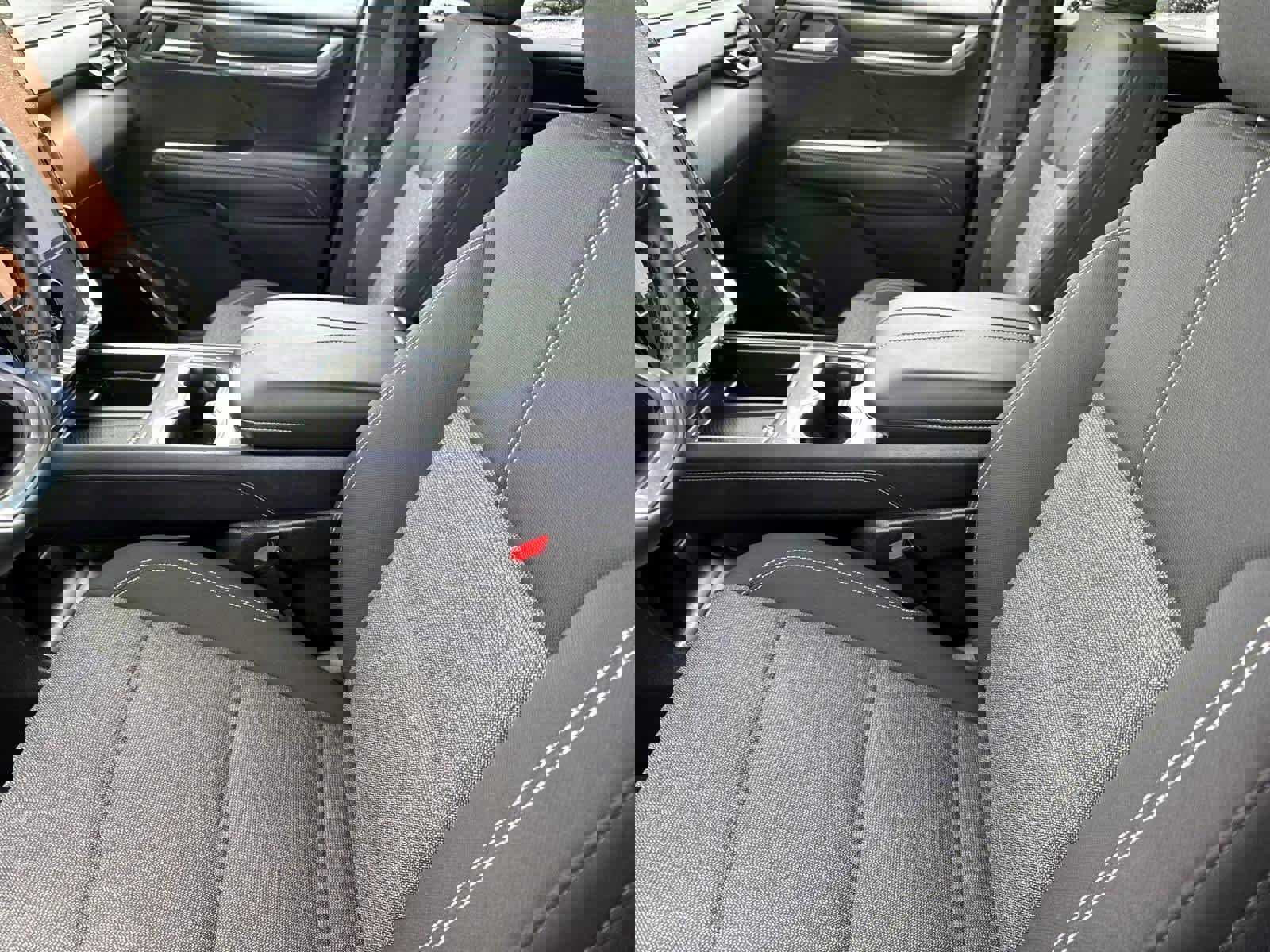 Used 2025 GMC Acadia Elevation image 16