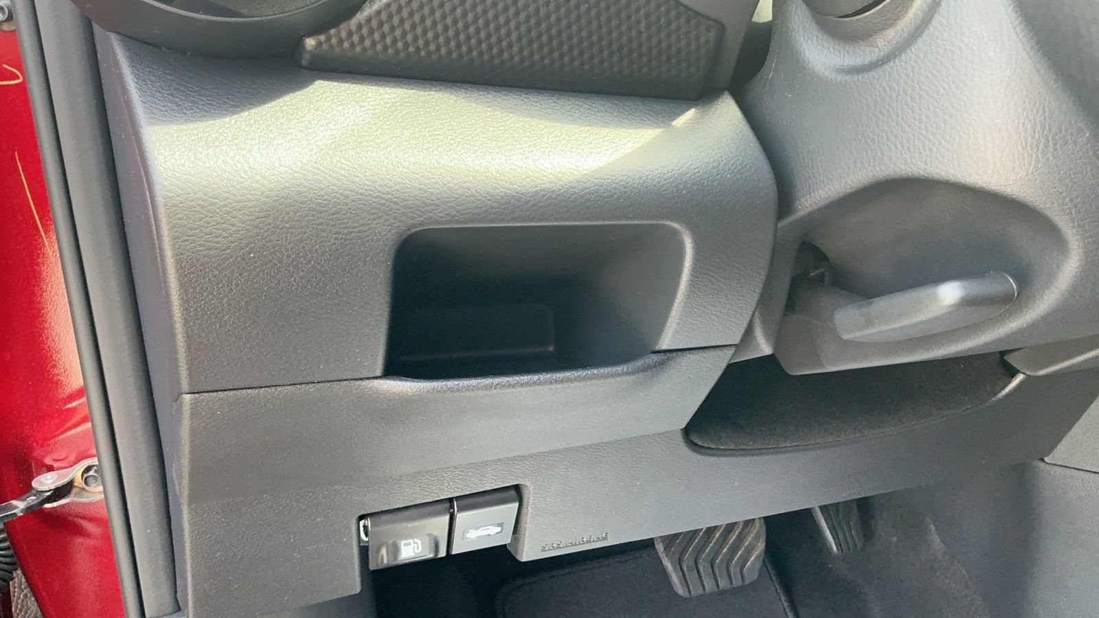 Certified 2024 Nissan Kicks SV FWD image 24