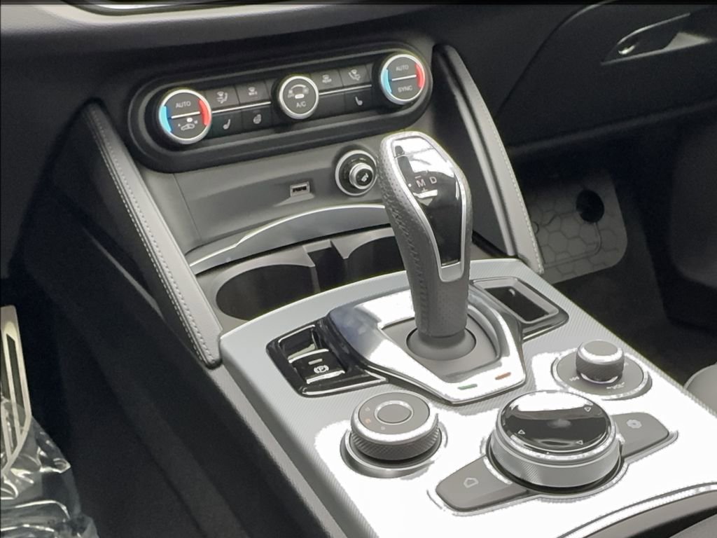 New 2026 Alfa Romeo Stelvio Sprint w/ Convenience Package AWD/4WD image 39