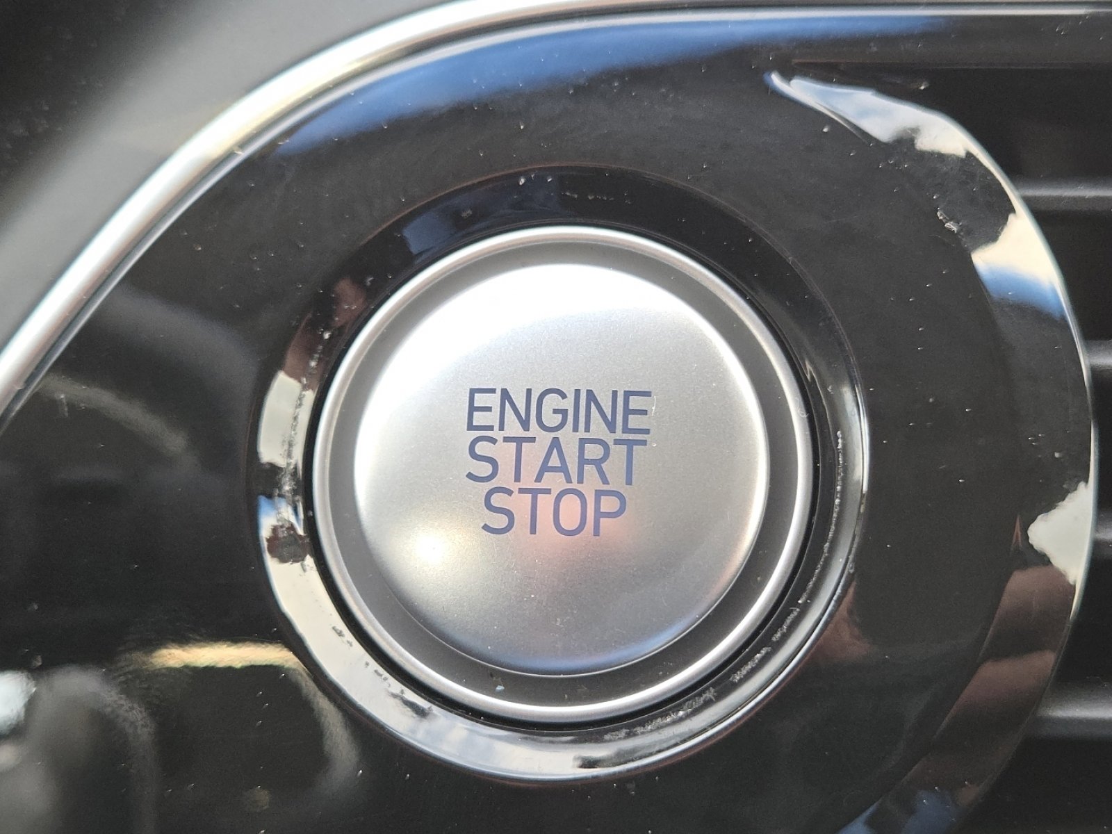 Used 2020 Genesis G70 3.3T w/ Prestige Package image 15