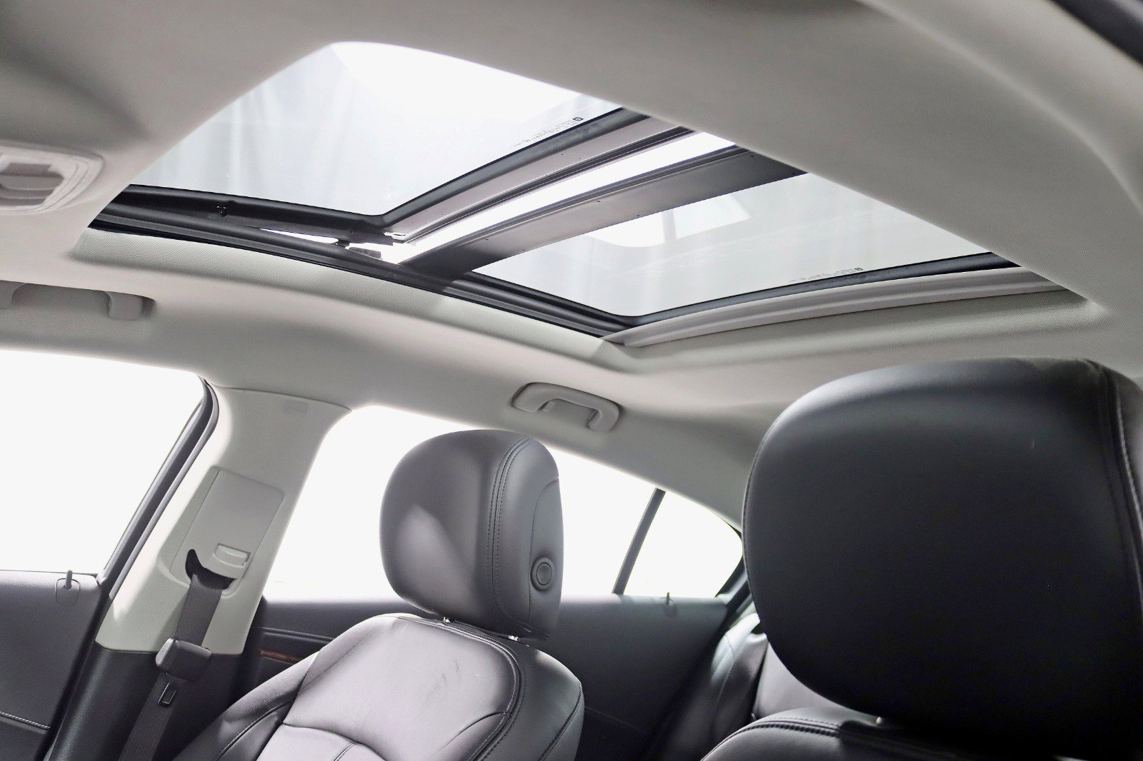 Used 2012 Buick LaCrosse Premium image 25