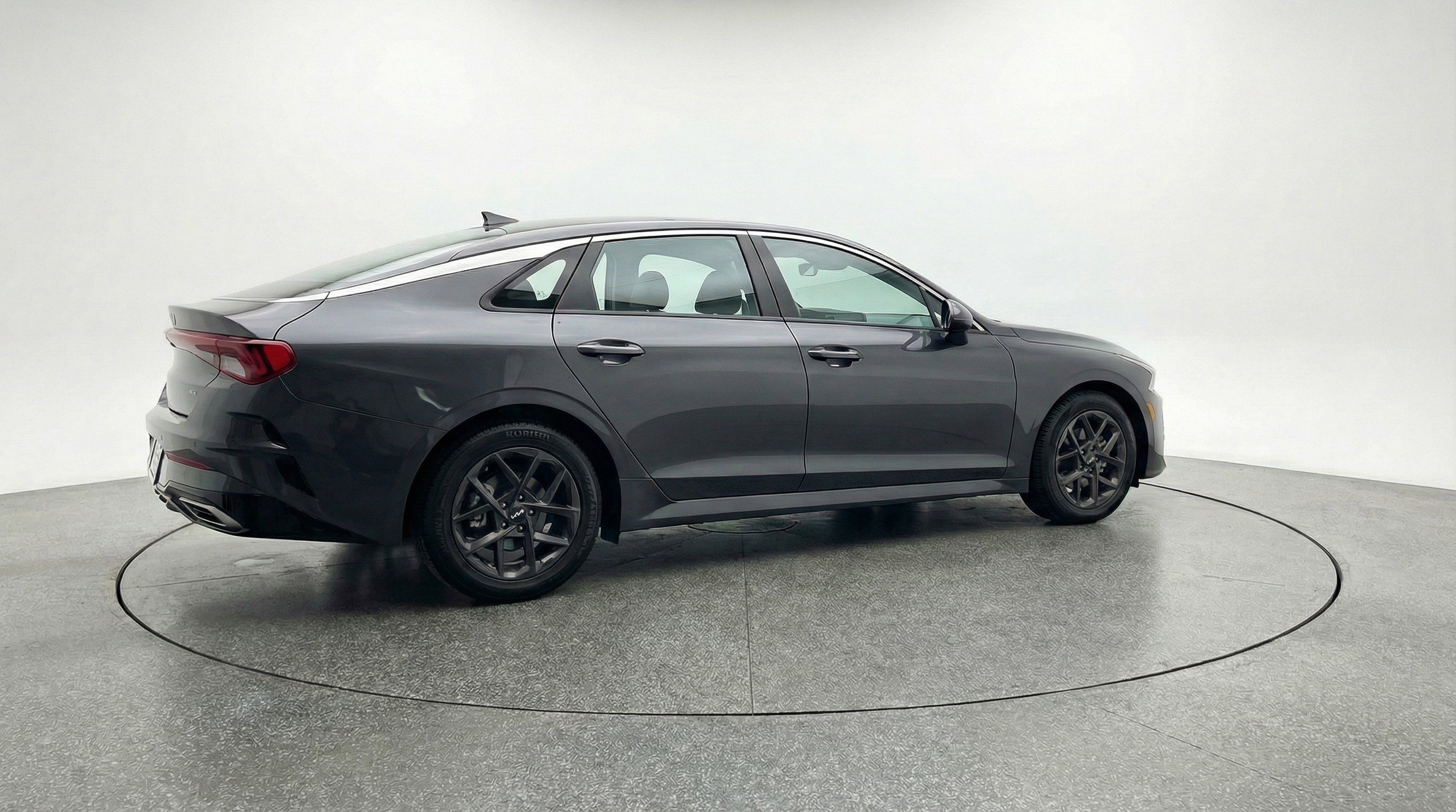 Used 2025 Kia K5 LXS image 9