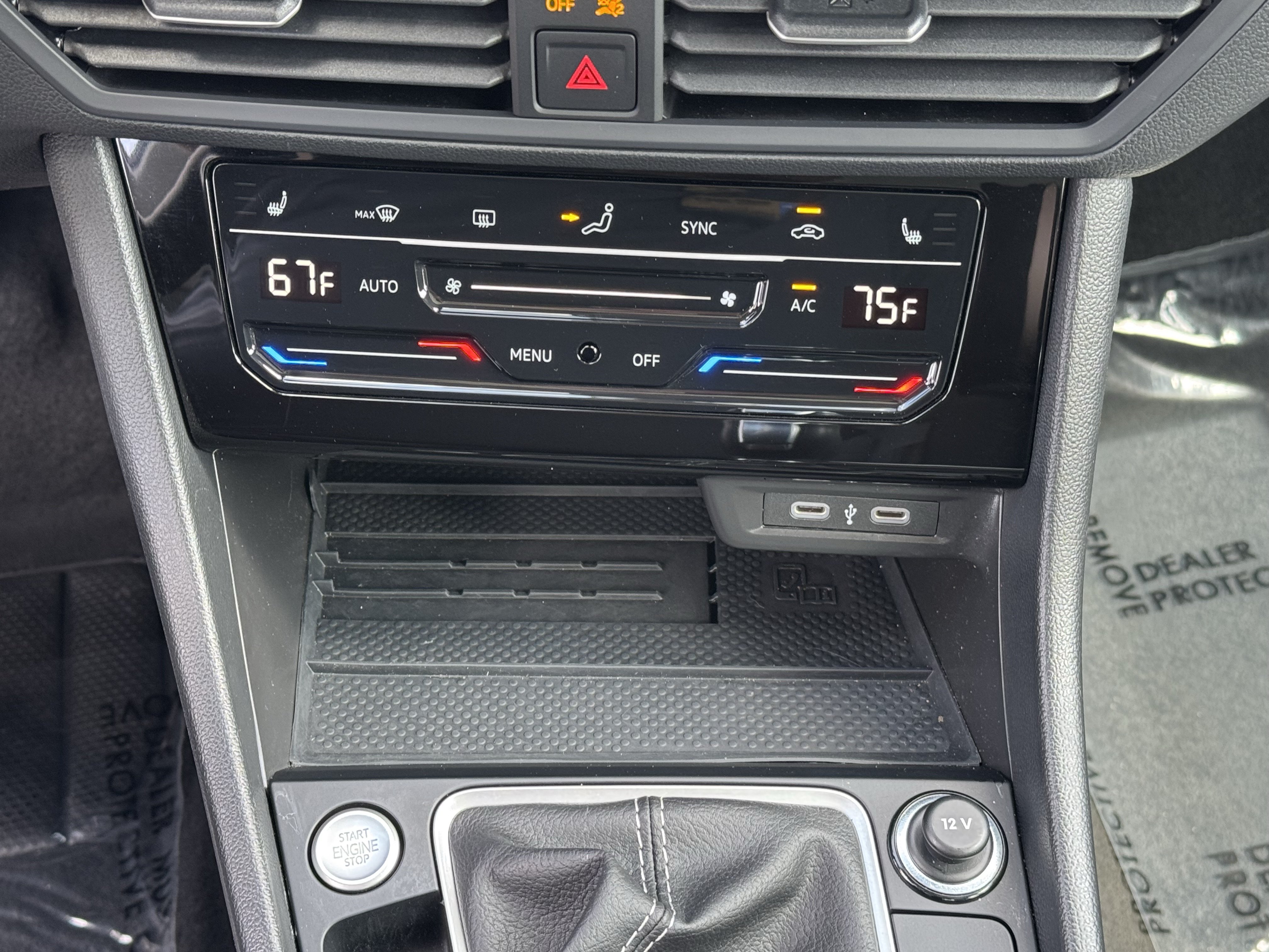Used 2025 Volkswagen Jetta SE w/ Sunroof Package FWD image 28