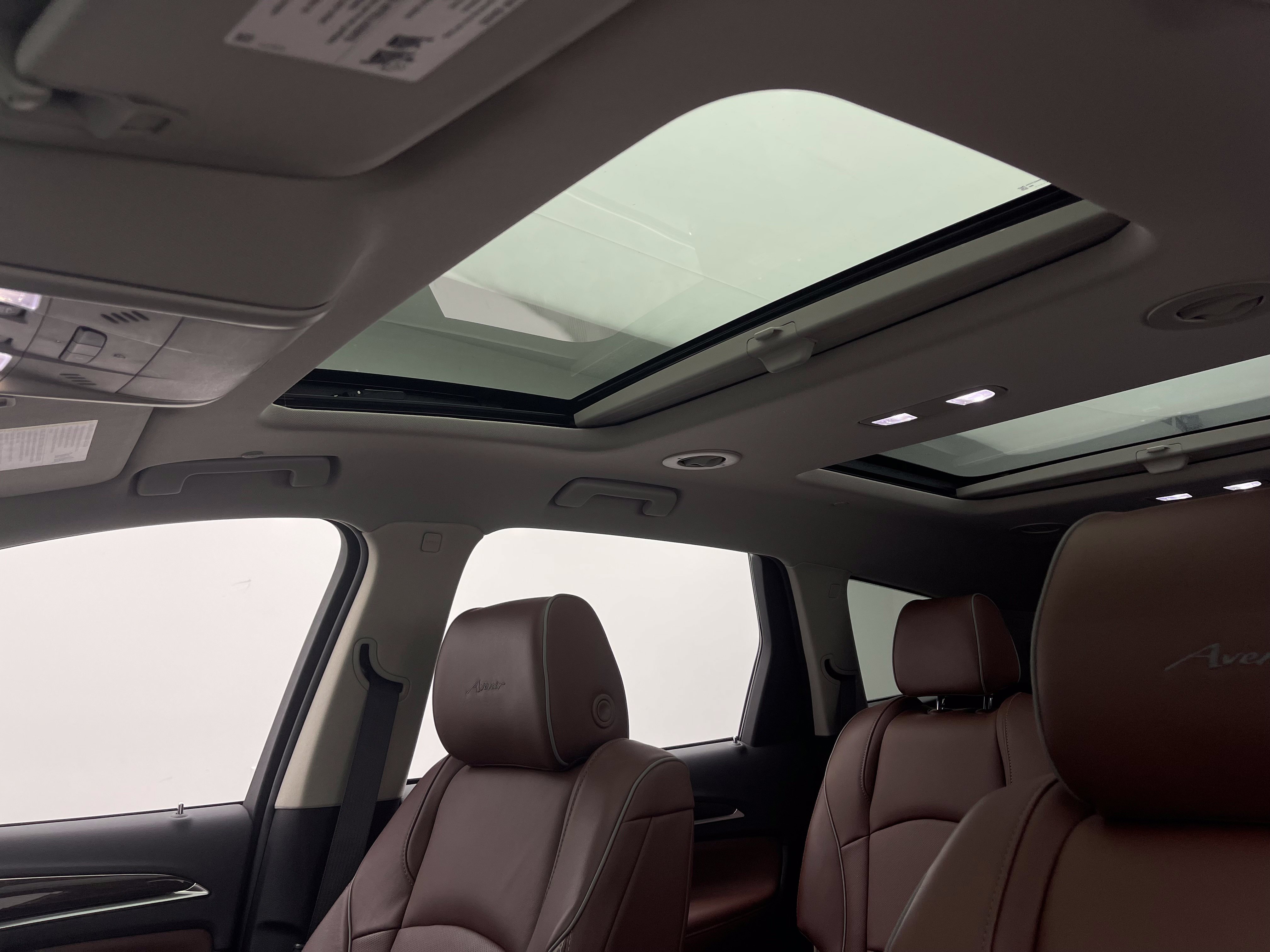 Used 2020 Buick Enclave Avenir w/ Avenir Technology Package FWD image 5