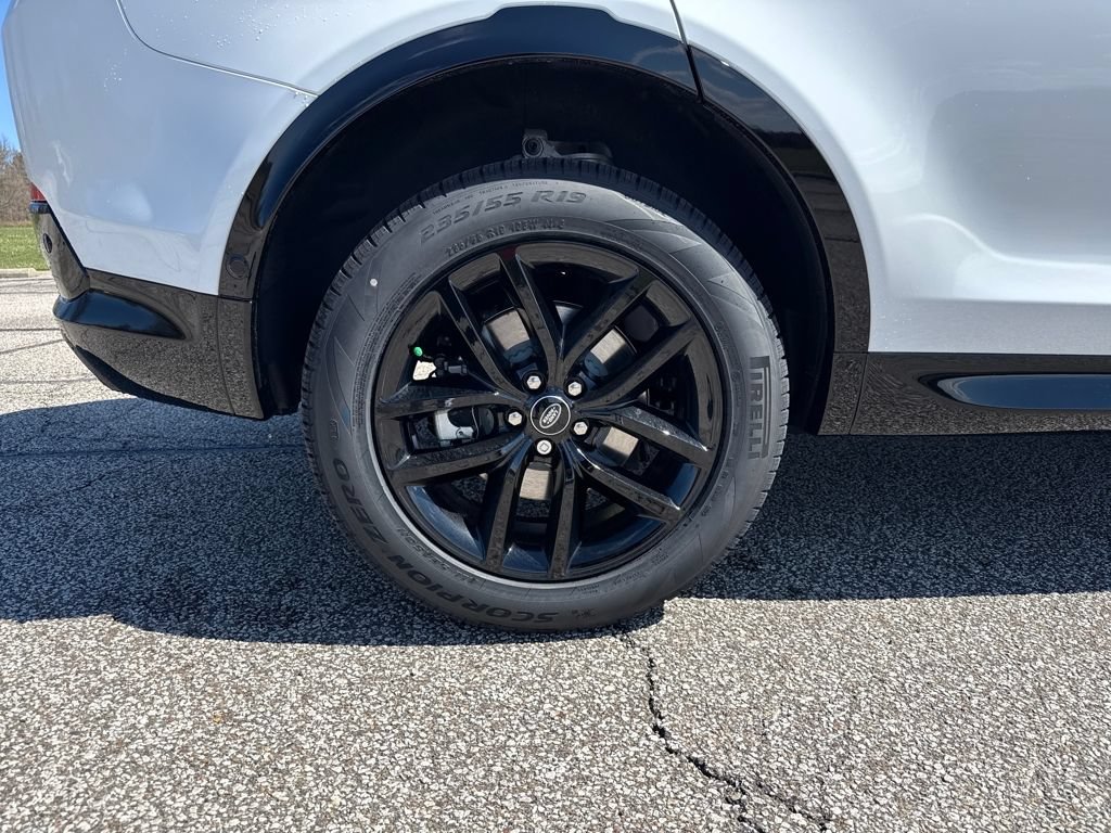 New 2026 Land Rover Discovery Sport Landmark AWD/4WD image 21