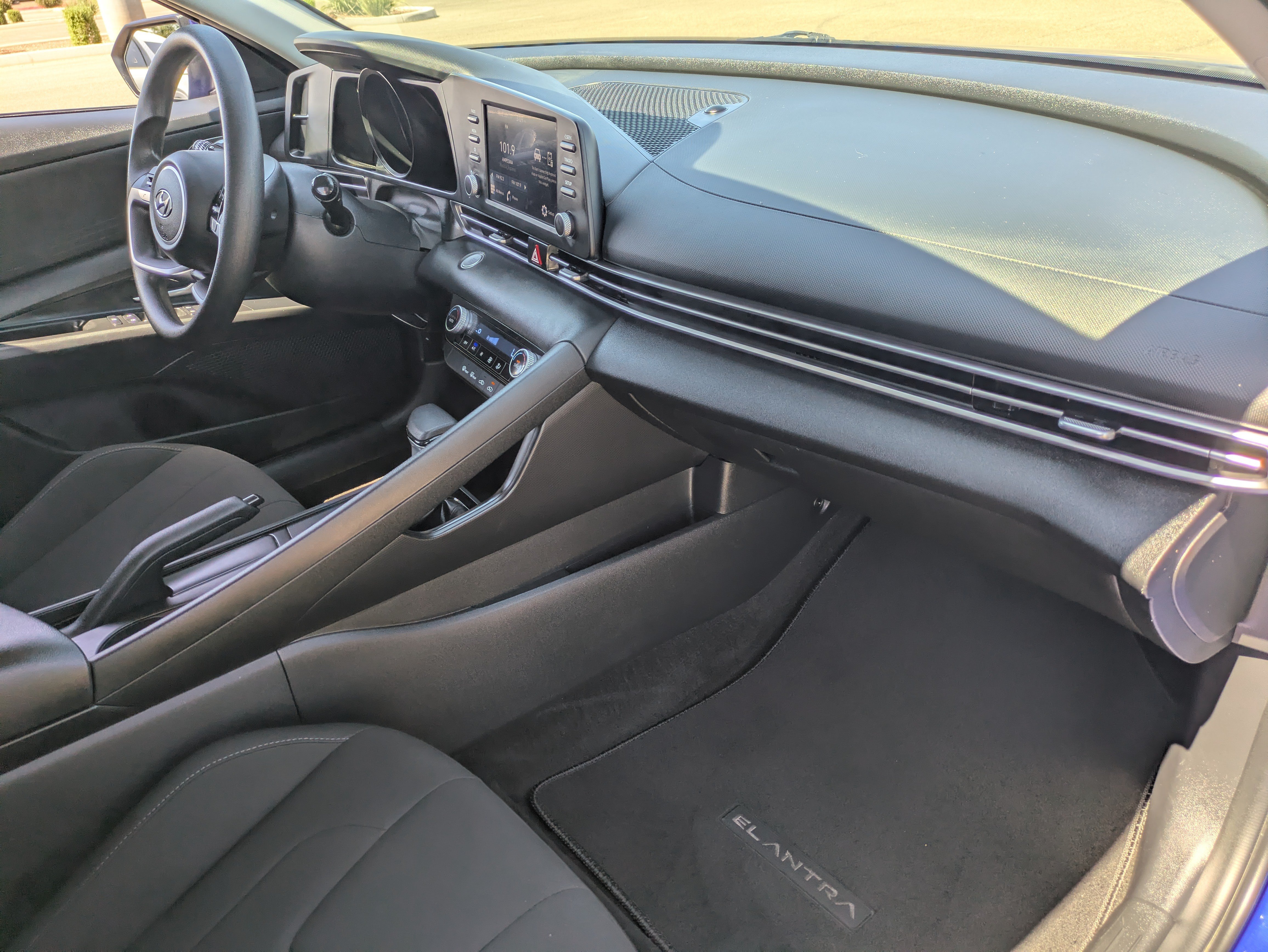 Used 2023 Hyundai Elantra SEL FWD image 12