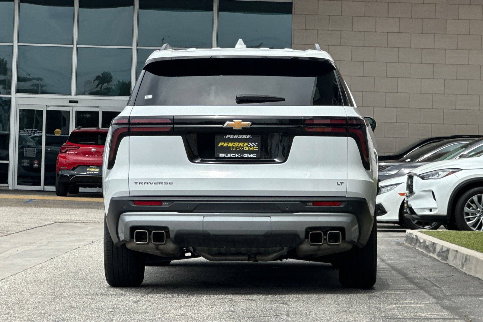 Certified 2024 Chevrolet Traverse LT FWD image 5