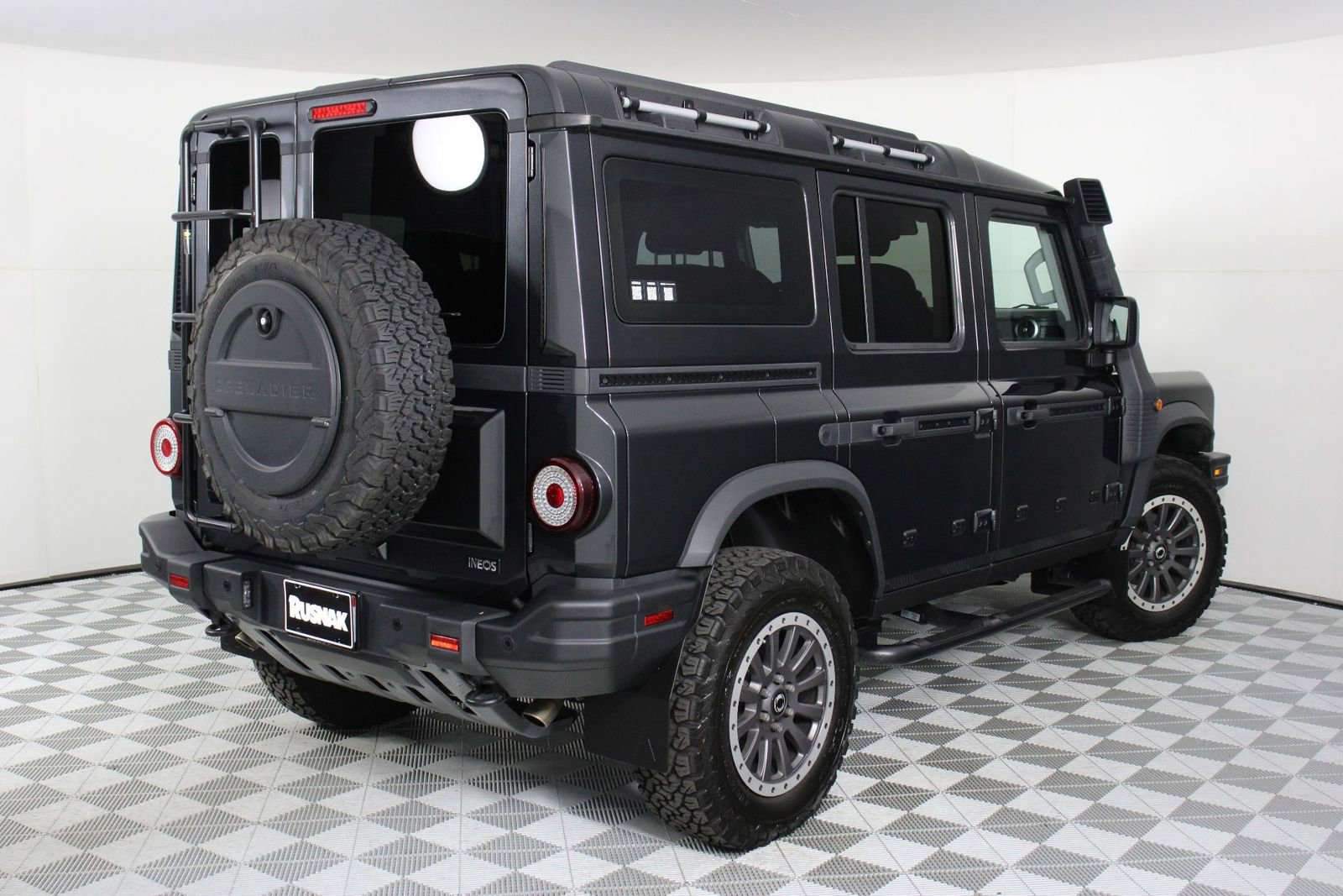 Used 2024 INEOS Grenadier Fieldmaster Edition image 6