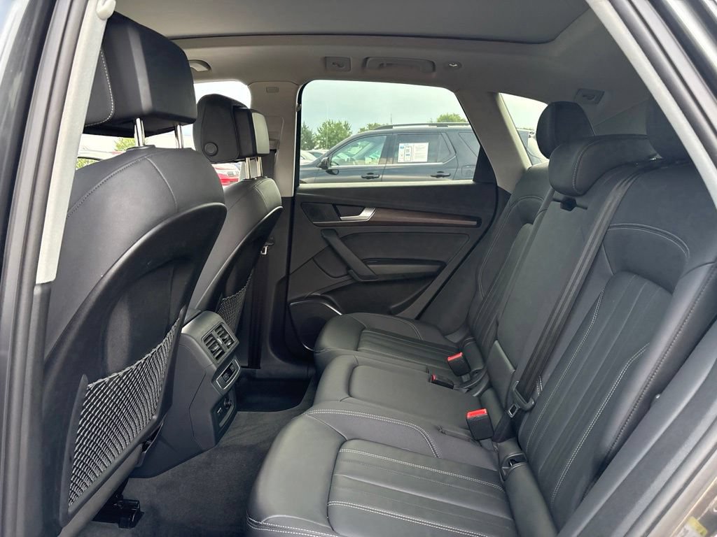 Used 2023 Audi Q5 2.0T Premium w/ Convenience Package AWD/4WD image 14