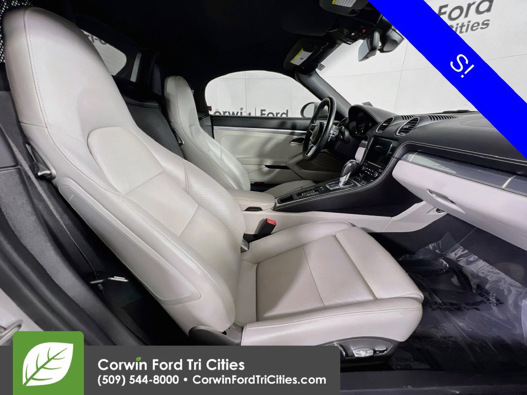 Used 2019 Porsche 718 Boxster RWD image 15