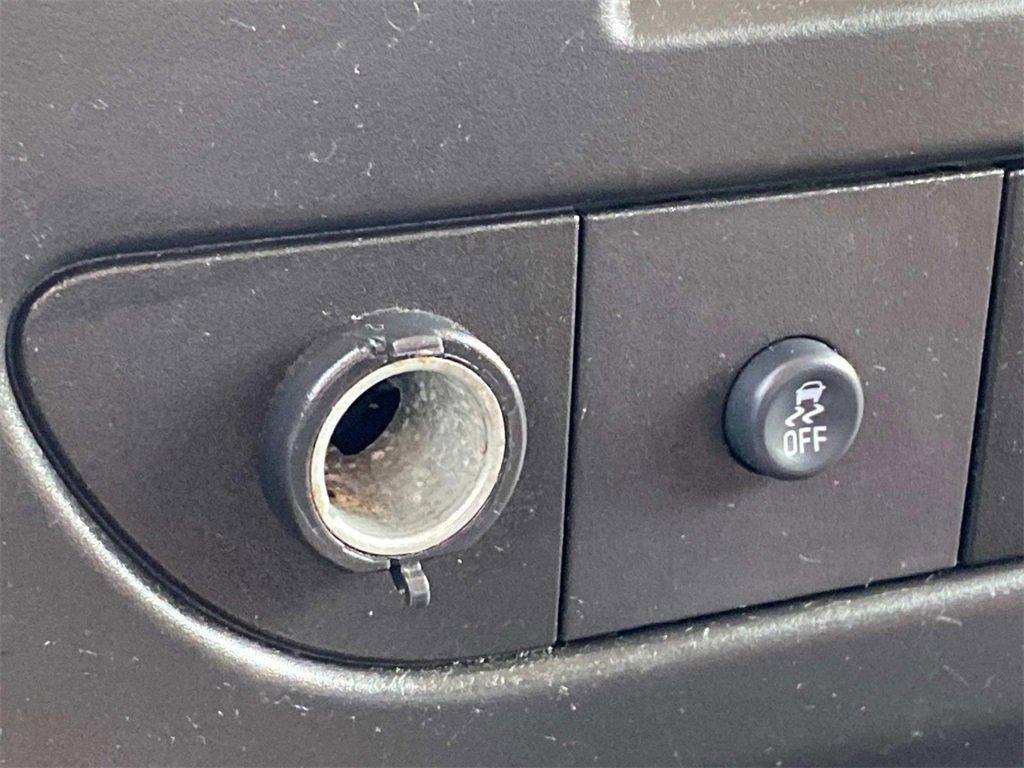 Used 2023 Chevrolet Express 2500 w/ Driver Convenience Package image 27