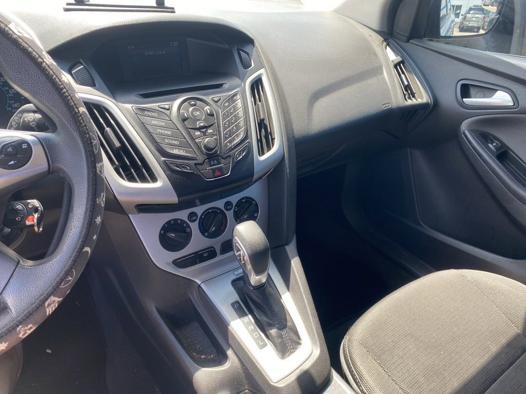 Used 2014 Ford Focus SE FWD image 5