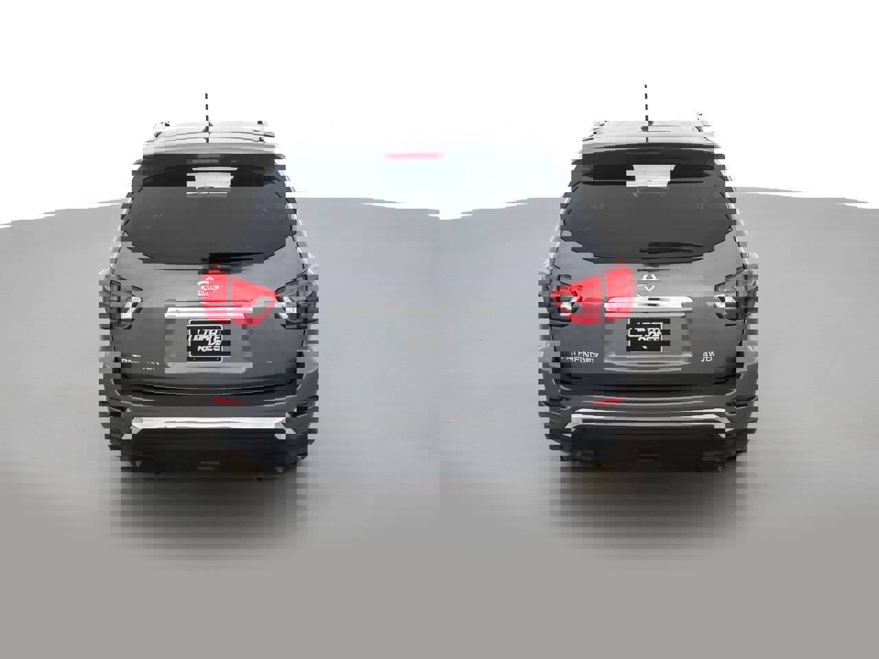 Used 2018 Nissan Pathfinder S image 6