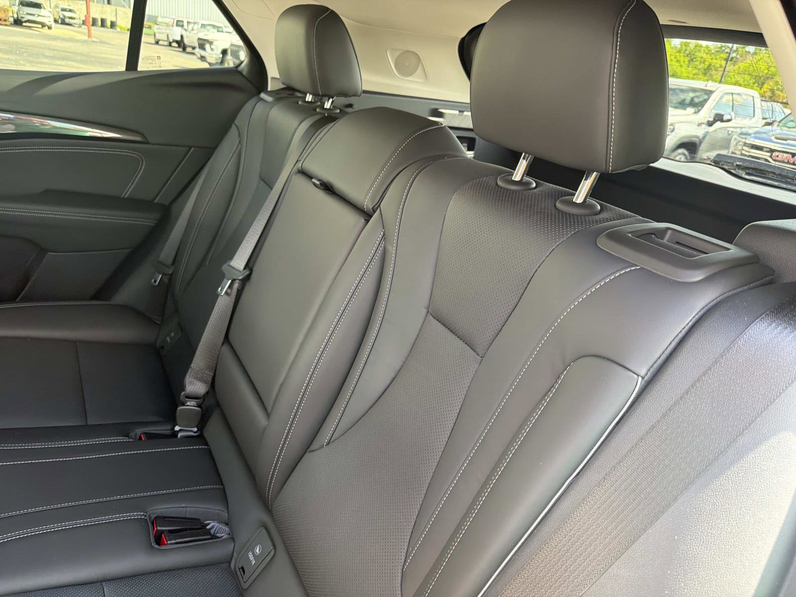 Used 2023 Buick Envision Essence image 12