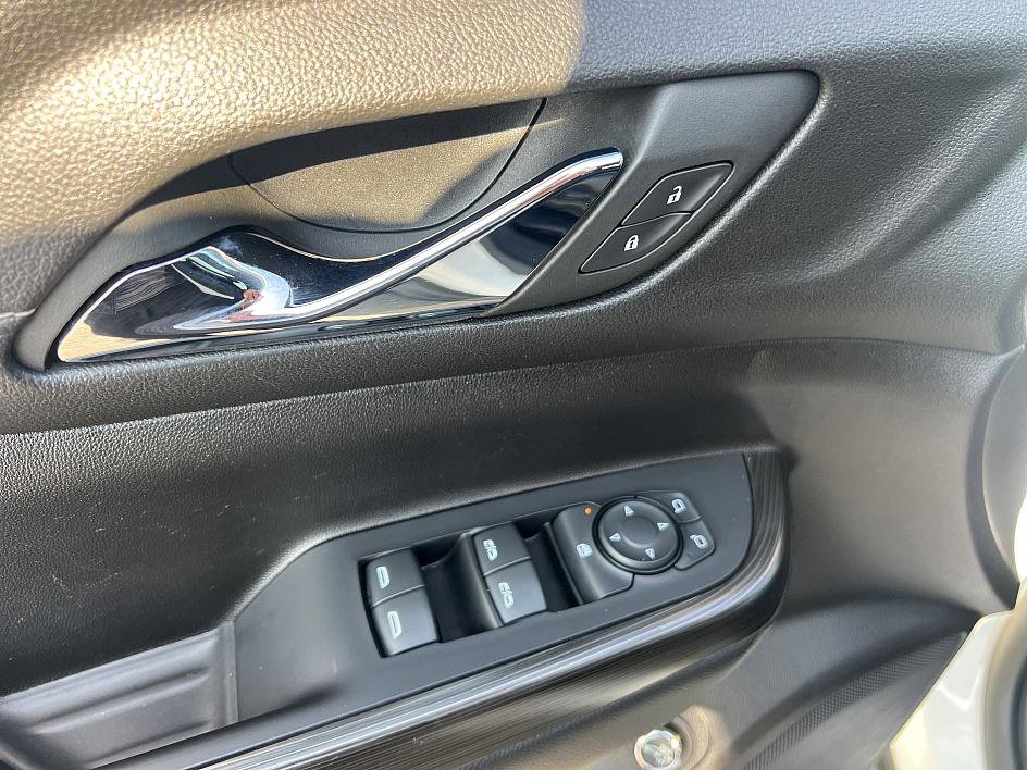 Used 2023 GMC Acadia SLT image 19