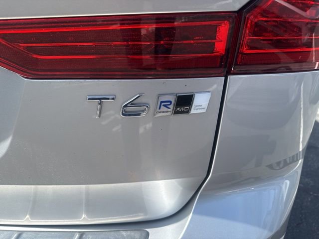 Used 2020 Volvo XC60 T6 R-Design AWD/4WD image 6