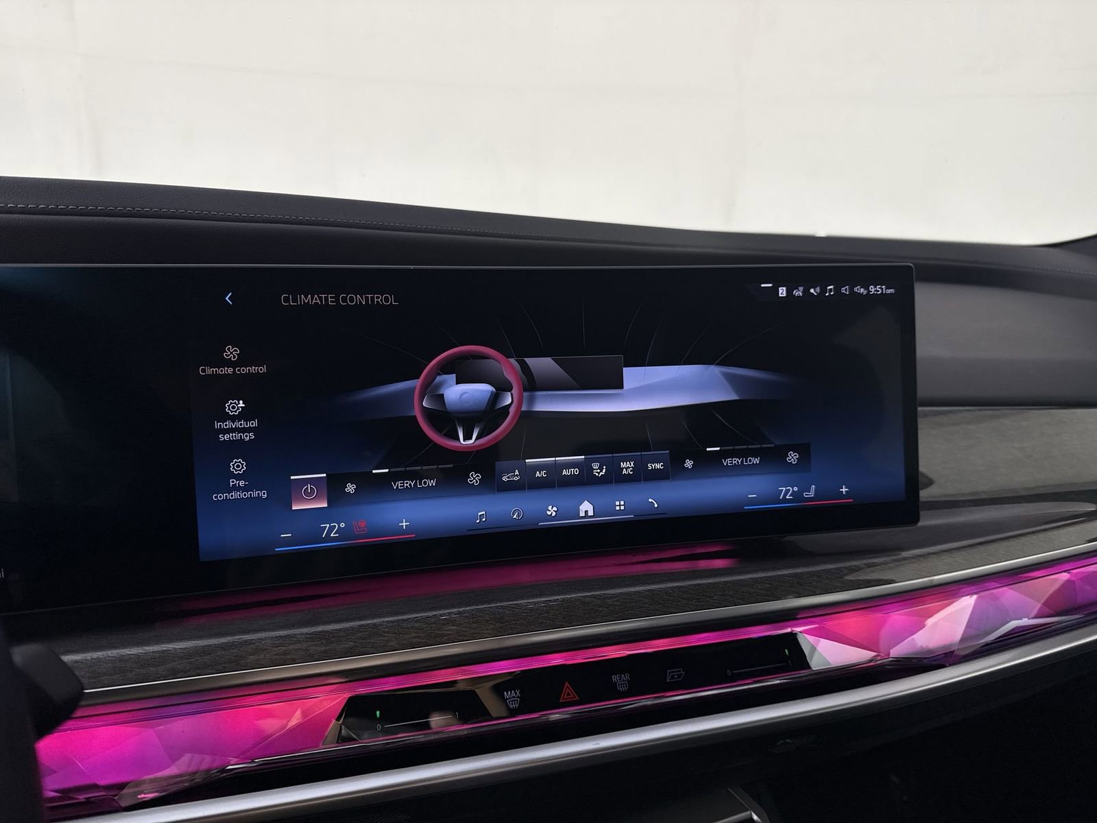 Used 2023 BMW i7 xDrive60 image 9