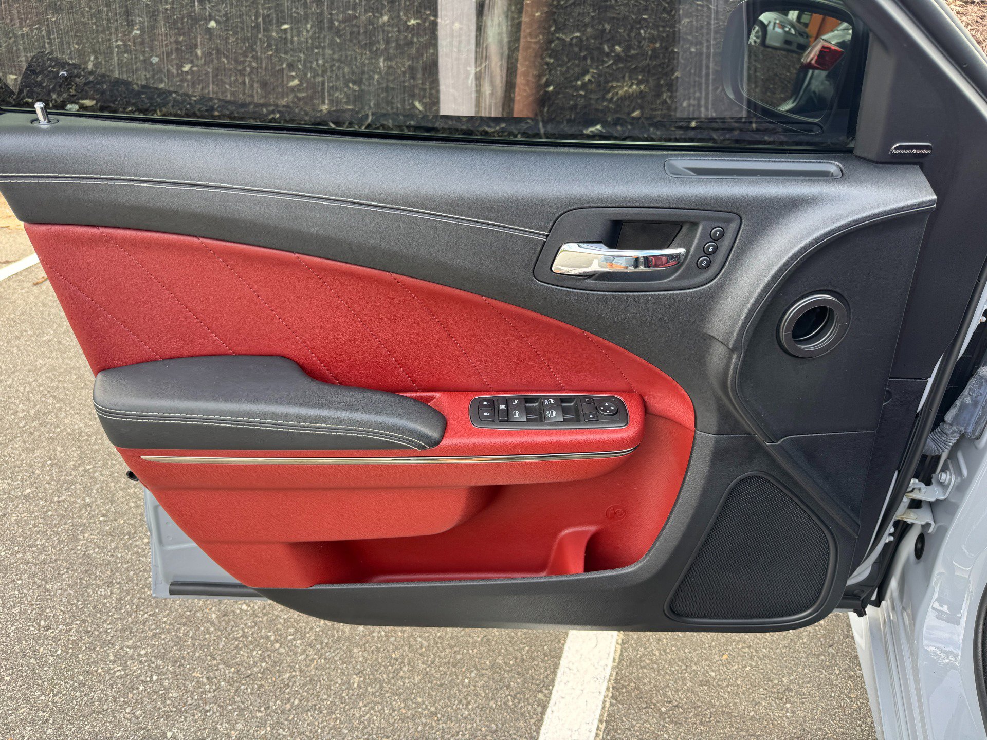 Used 2022 Dodge Charger SRT Hellcat w/ Harman/Kardon Audio Group image 23