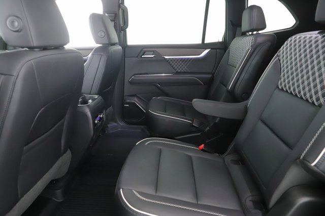 Used 2025 GMC Acadia Denali image 28