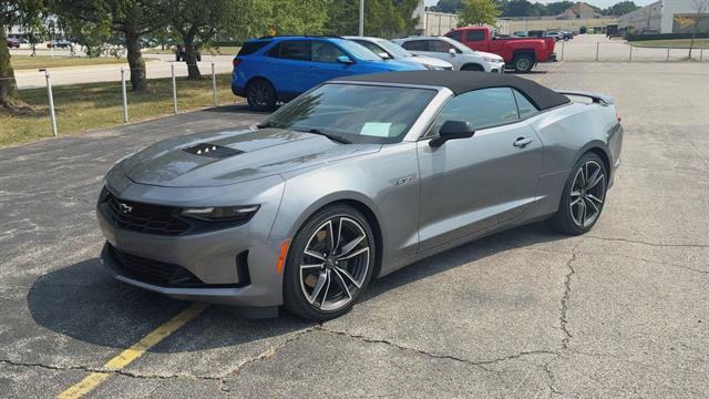 Used 2021 Chevrolet Camaro LT w/ Technology Package RWD image 4