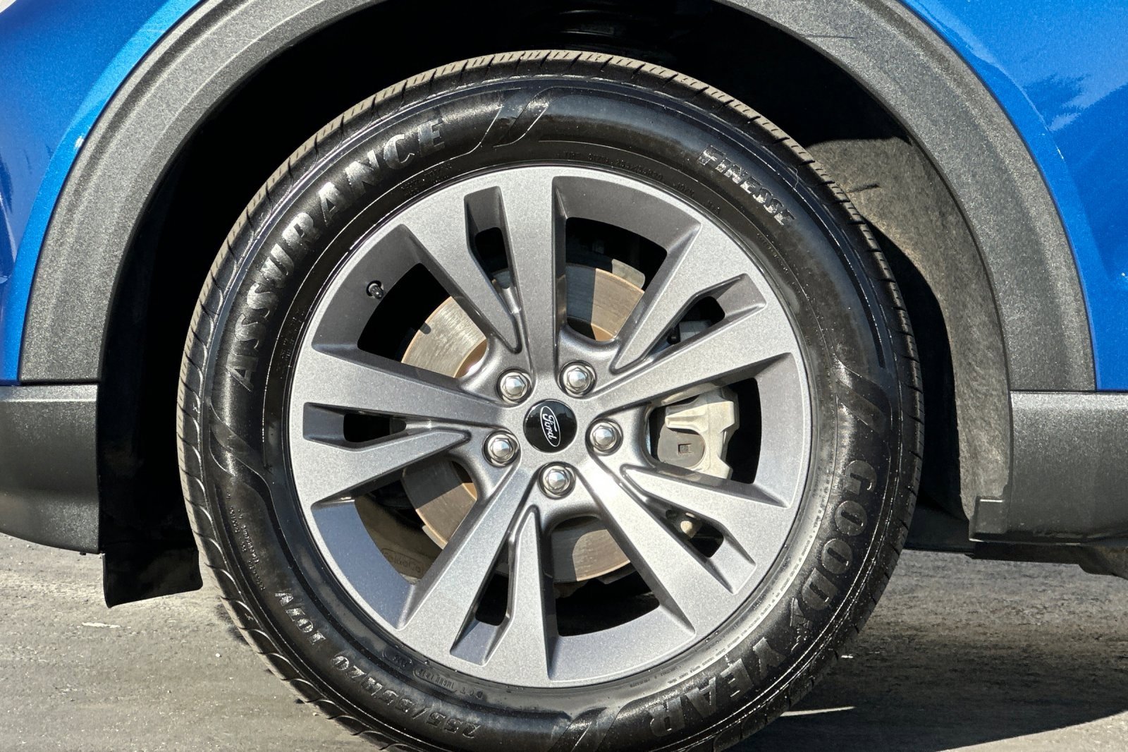 Certified 2022 Ford Explorer XLT w/ Equipment Group 202A image 27