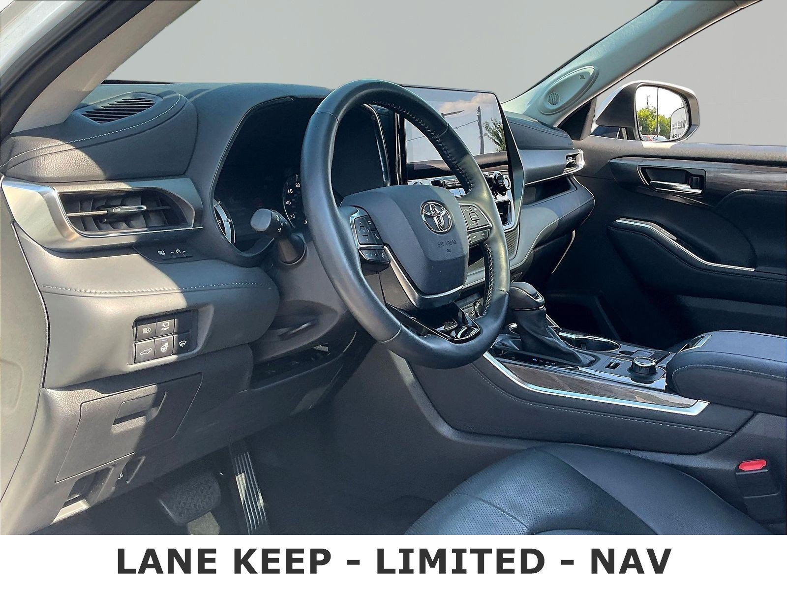 Used 2021 Toyota Highlander Limited AWD/4WD image 17