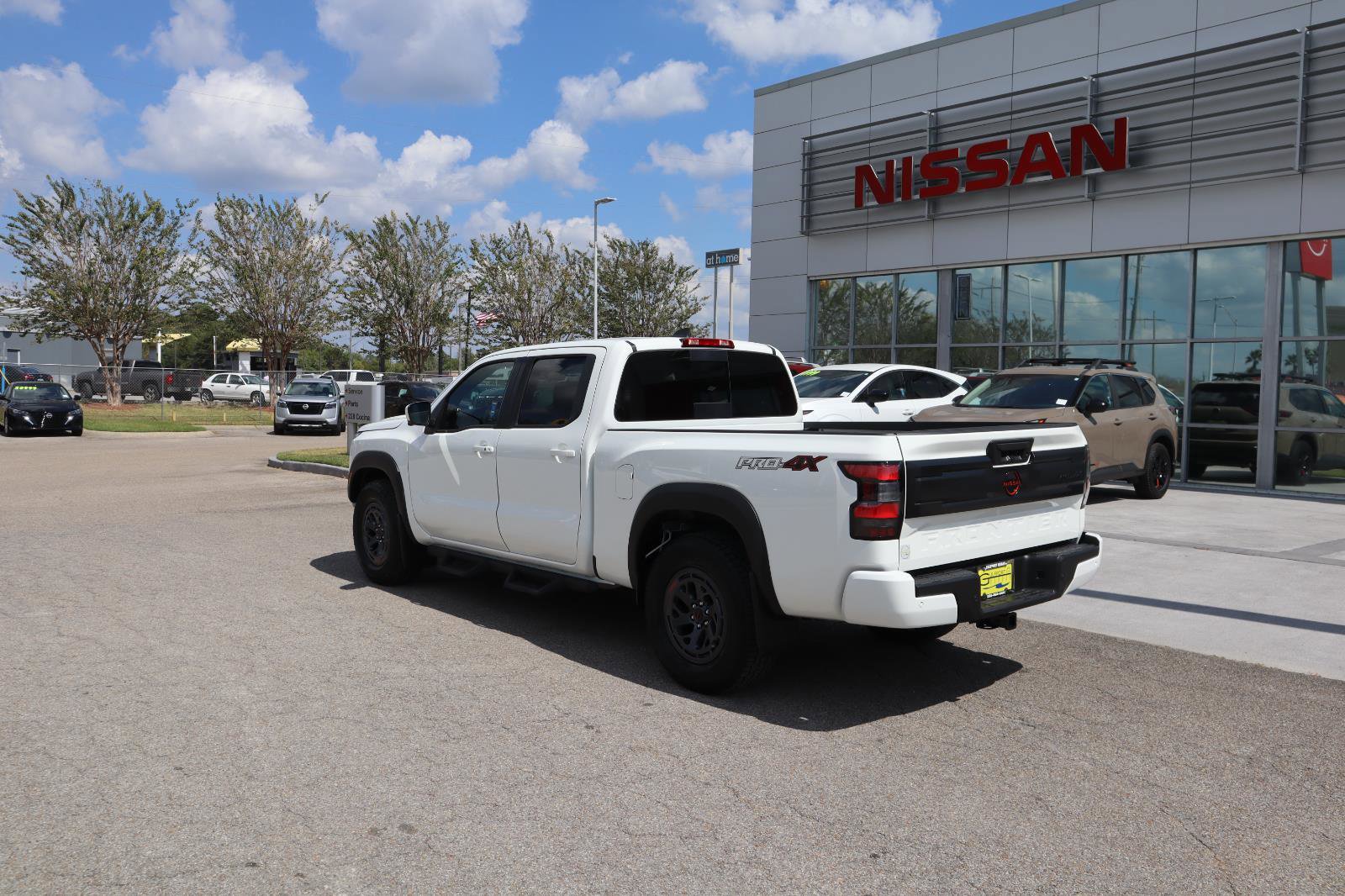 New 2026 Nissan Frontier SV image 7