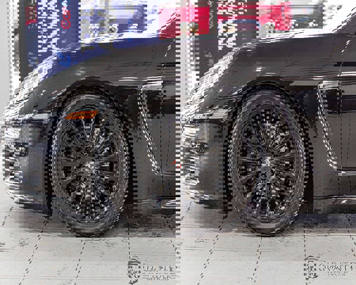 Used 2015 Porsche Panamera 4 image 7