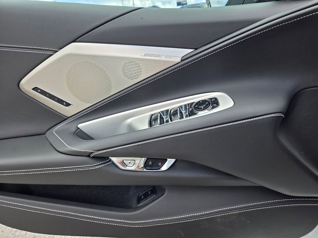 Used 2023 Chevrolet Corvette Stingray Premium Conv w/ Z51 Performance Package RWD image 21
