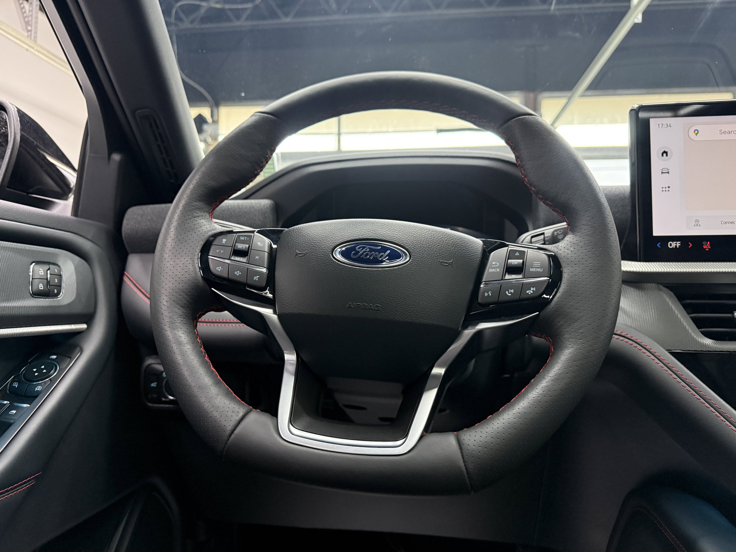 Used 2026 Ford Explorer ST-Line w/ ST-Line Street Pack AWD/4WD image 14