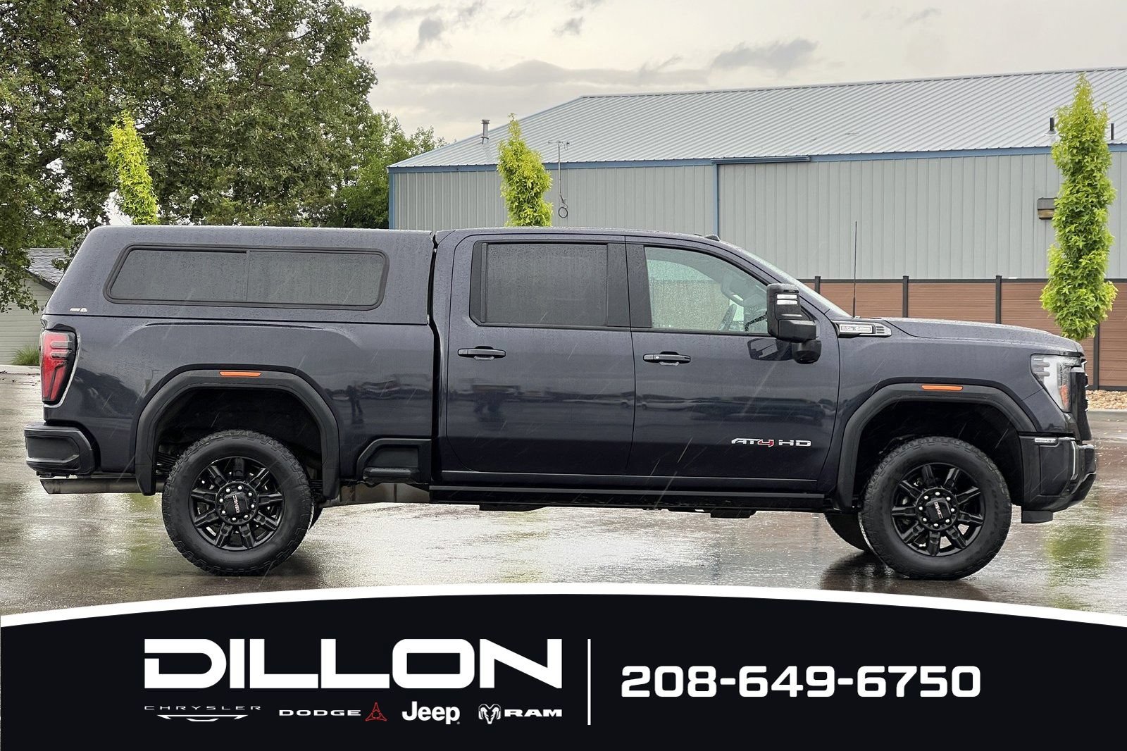 Used 2024 GMC Sierra 2500 AT4 w/ AT4 Premium Plus Package AWD/4WD image 3