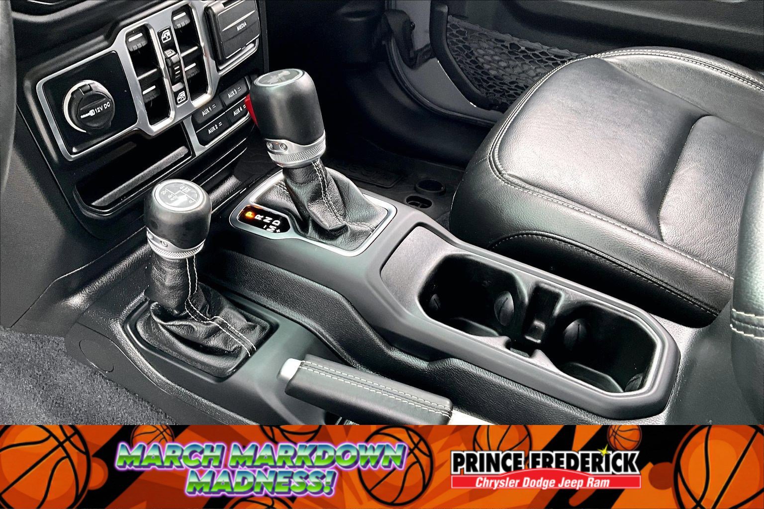 Used 2023 Jeep Wrangler Sahara w/ Cold Weather Group image 13