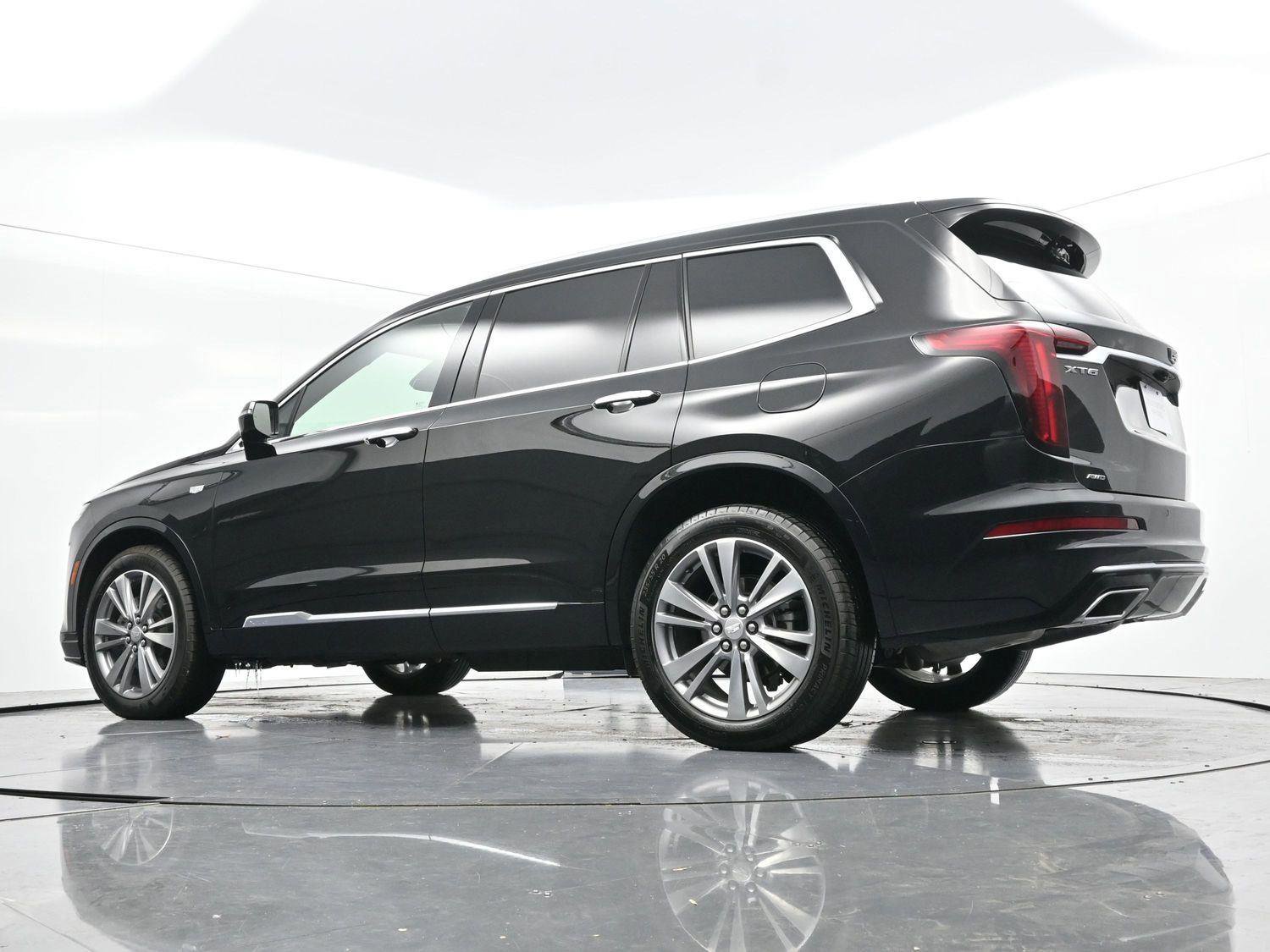 Certified 2025 Cadillac XT6 Premium Luxury image 46