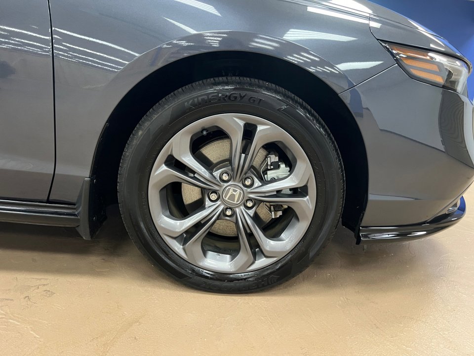 Used 2023 Honda Accord EX-L image 25
