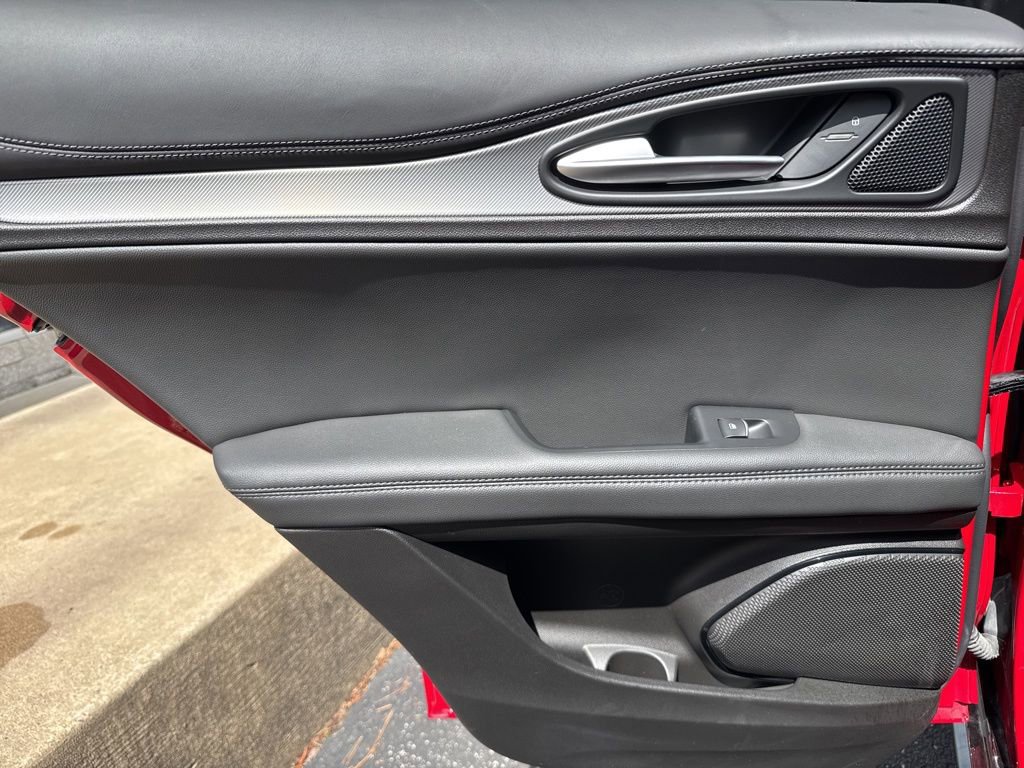 Used 2024 Alfa Romeo Stelvio Veloce image 50