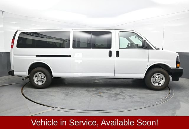 Used 2024 Chevrolet Express 3500 LS RWD image 8